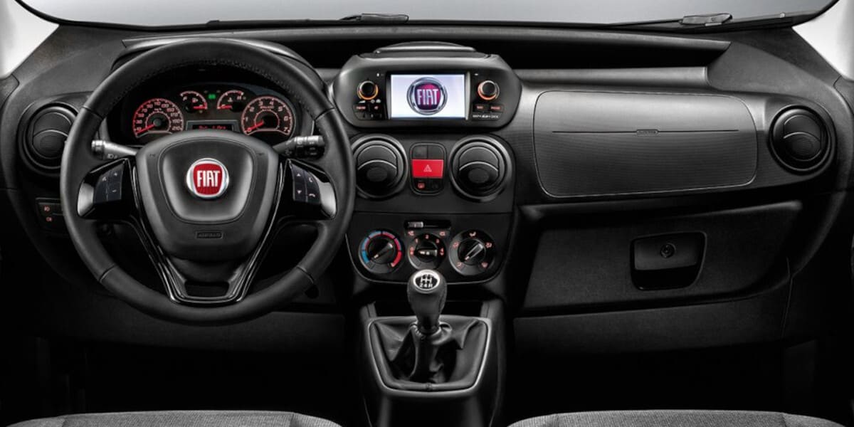 fiat-fiorino-2021-innen-cockpit