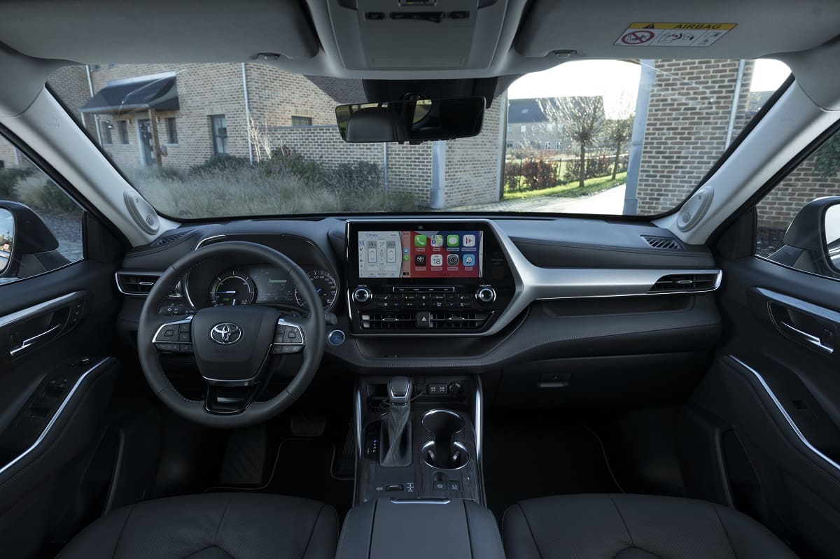 toyota-highlander-2021-innen-cockpit