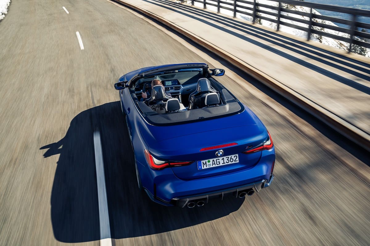 bmw-m4-cabrio-2021-aussen-oben-heck