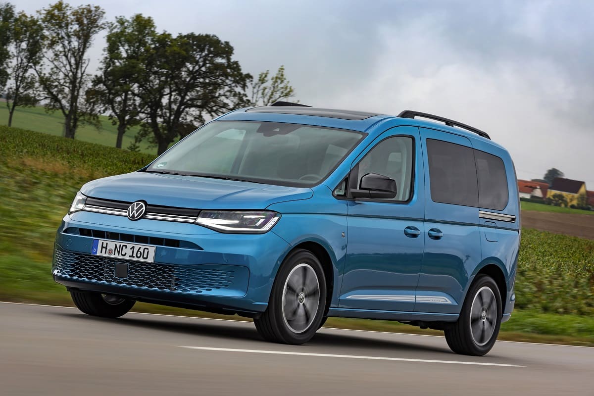 VW Caddy Alternativen im Test: Wie schlagen sich Ford Tourneo Connect, Peugeot Rifter, Opel Combo Life und Citroen Berlingo im Vergleich?