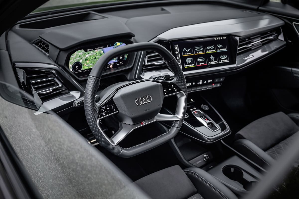 audi-q4-e-tron-sportback-2021-innen-cockpit