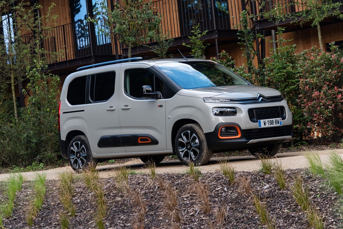 Alternativen des Citroen Berlingo im Test: VW Caddy, Ford Tourneo Connect und Dacia Lodgy