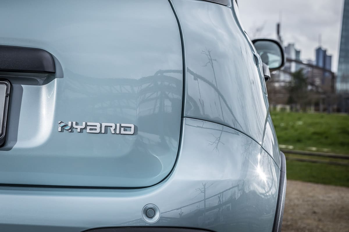 fiat-panda-hybrid-2021-hybridzeichen