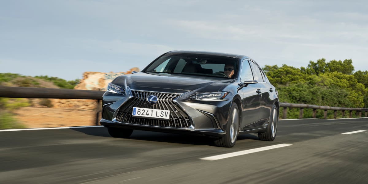 Lexus ES 300h: Grenzen des Limousinendesigns neu ausgelotet