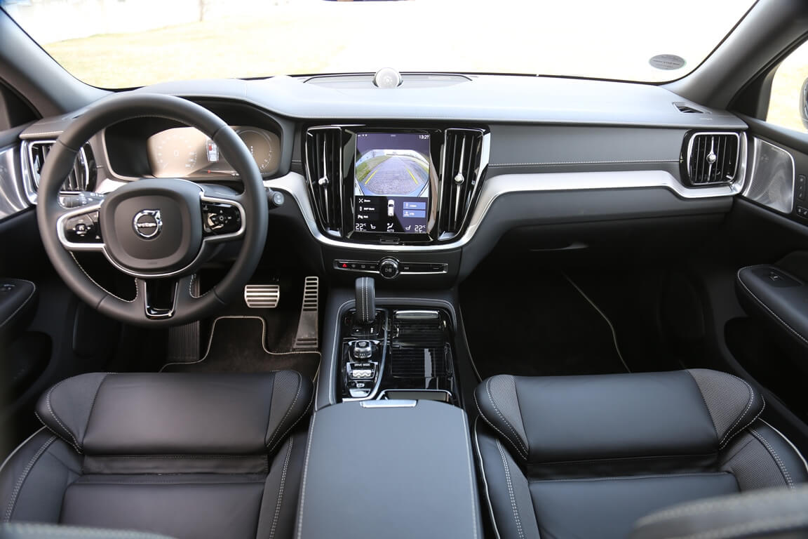 Volvo V60 Polestar Engineered cockpit lenkrad