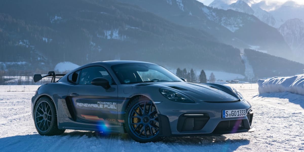 Porsche 718 Cayman GT4 RS: Synthetische Kraftstoffe sorgen für Fahrspaß