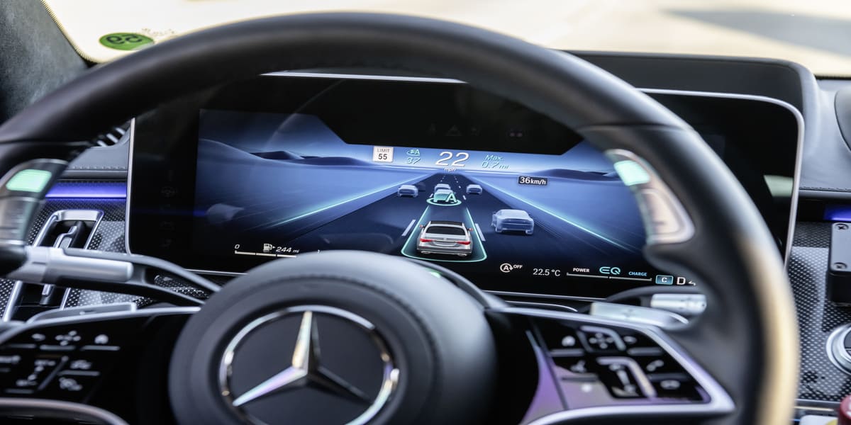 Mercedes Fahrzeugsoftware
