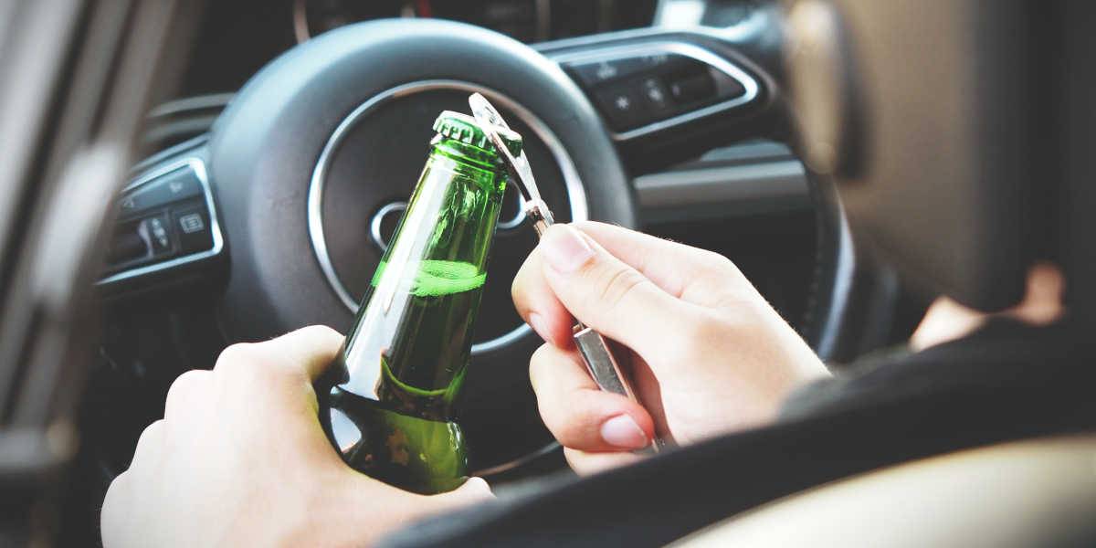 Auto Lenkrad Steuer Alkohol Bier