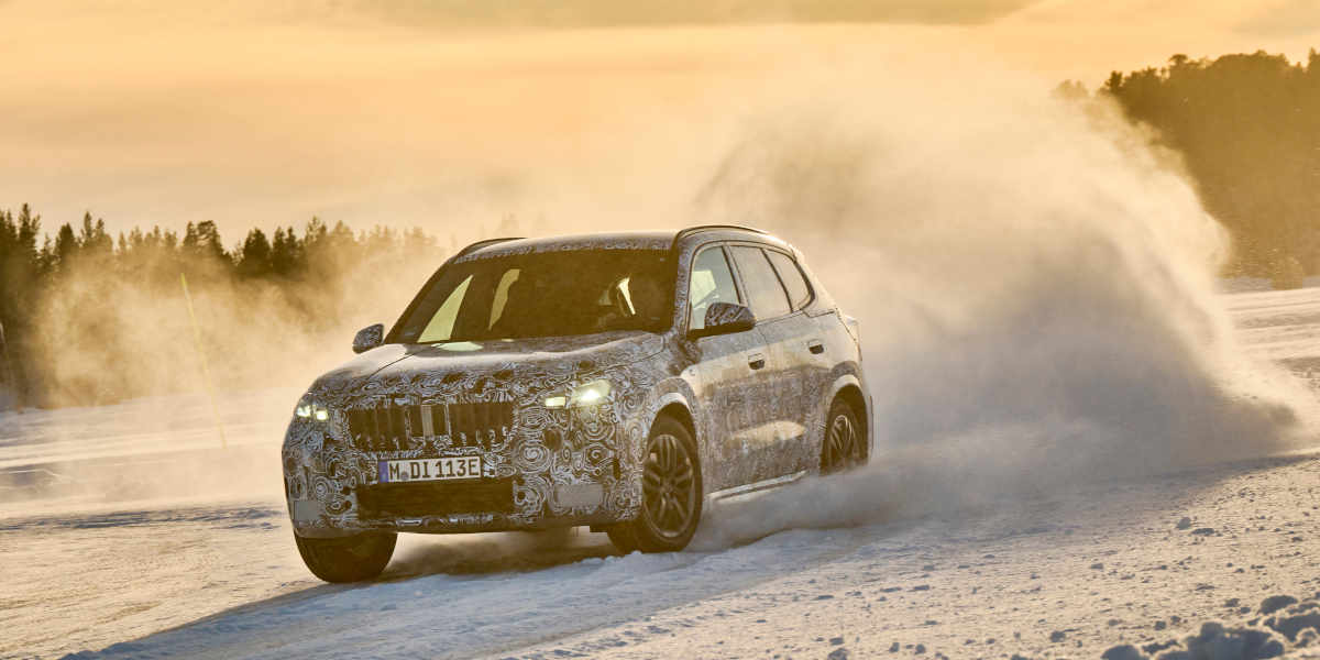 BMW iX1 Wintertest Schnee
