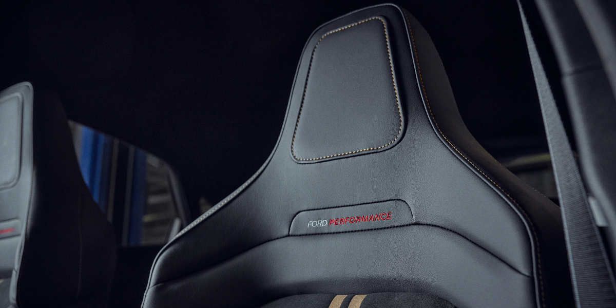 Puma ST Sitze