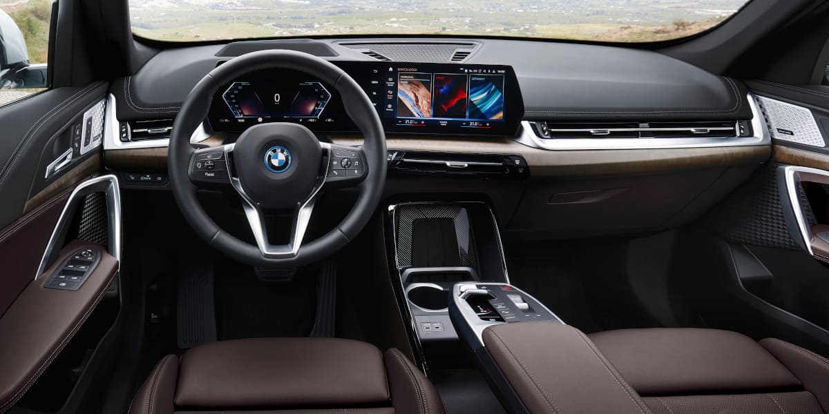 BMW iX1