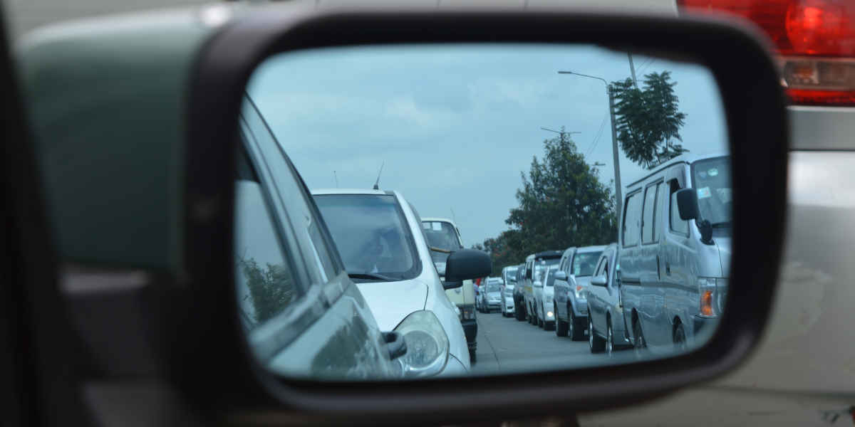 Stau Verkehr Rückspiegel Autobahn