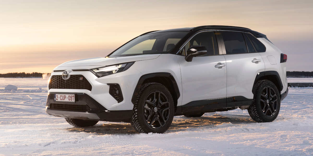 Toyota RAV4 GR Sport: Feinste RAV4nesse auf Leichtmetallfelgen