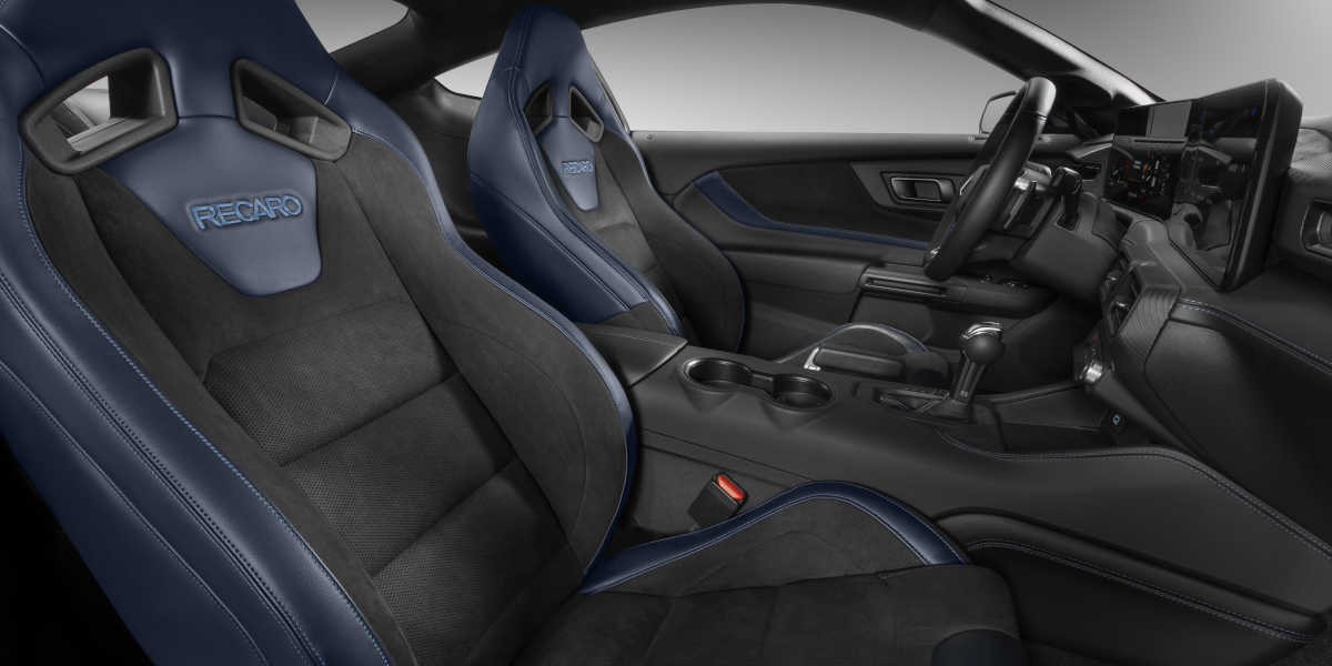 Mustang Dark Horse Interior