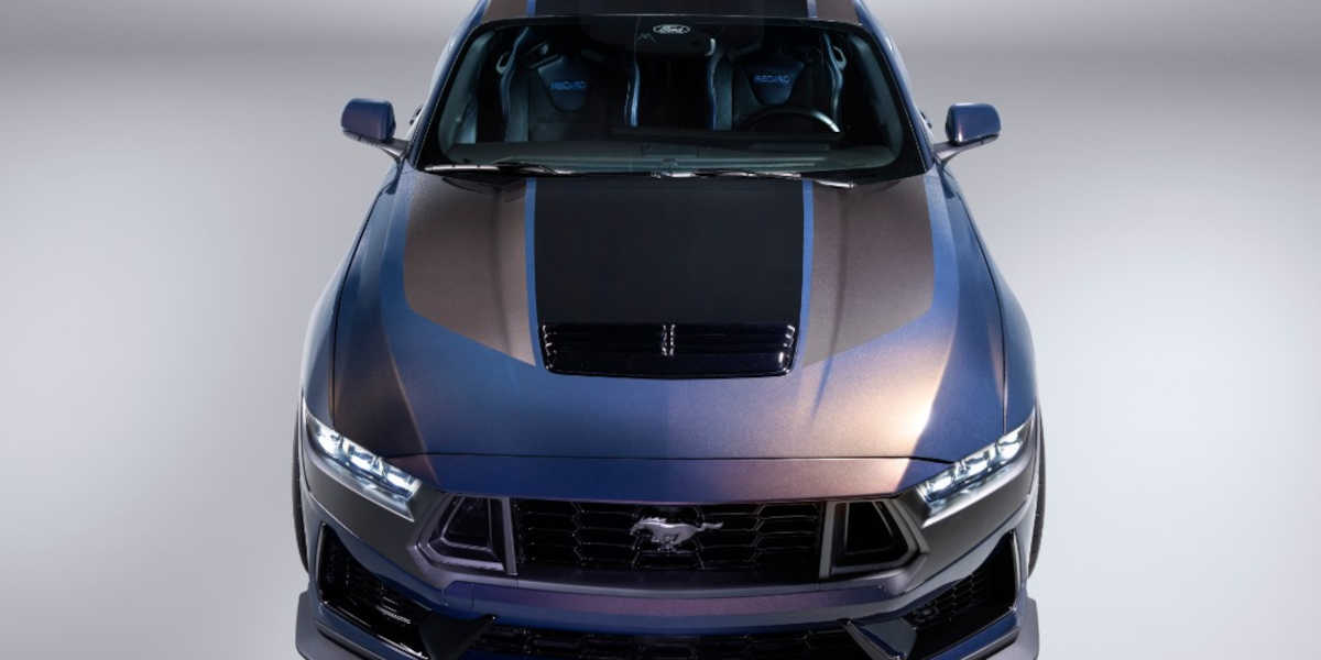 Ford Mustang Dark Horse: Schwarz und stark