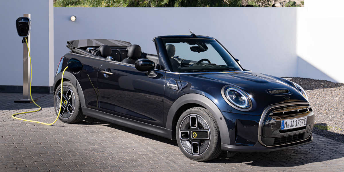 MINI Cooper SE: Erstes vollelektrisches Cabrio der Kultmarke