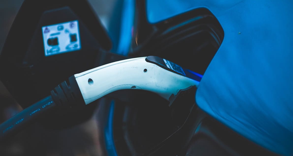 E-Auto am Ladestecker