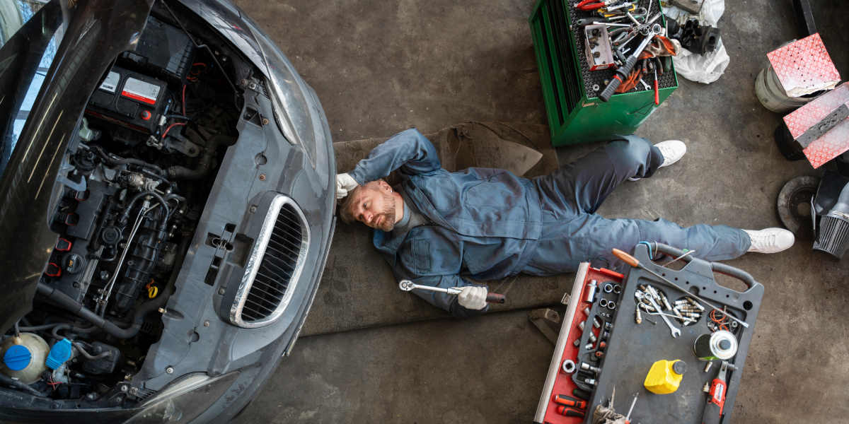 Reparatur Mann Werkstatt Auto Werkzeug