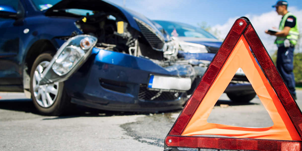 Unfall Auto Warndreieck Polizei