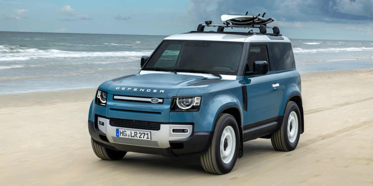 Land Rover Defender 90 Marine Blue Edition: Sylter Sondermodell mit Surfbrett