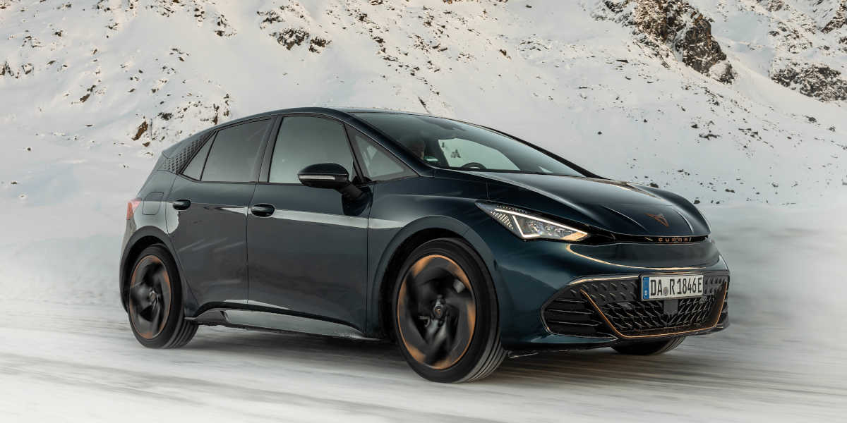 Cupra Born Schnee